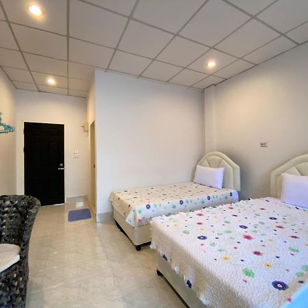 Som Guesthouse Patong Eksteriør billede