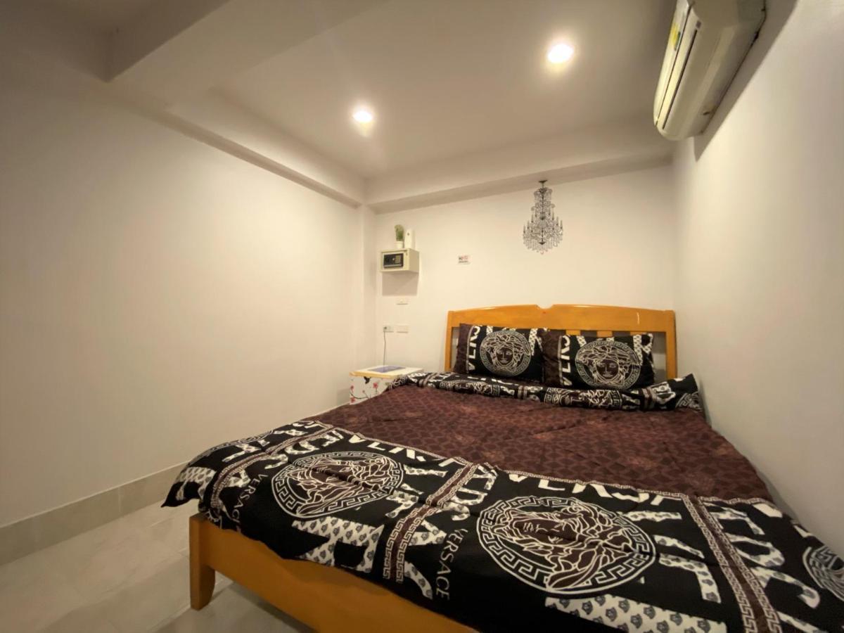 Som Guesthouse Patong Eksteriør billede