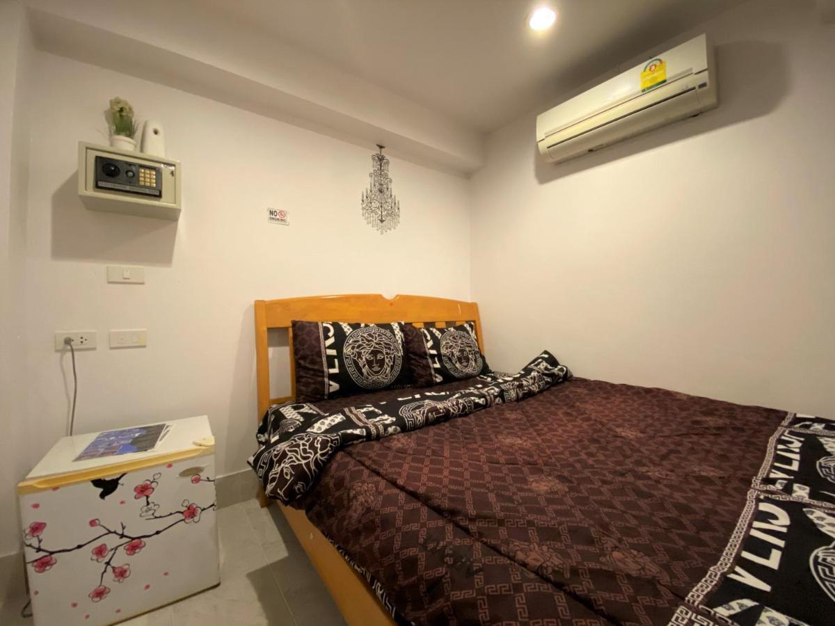 Som Guesthouse Patong Eksteriør billede