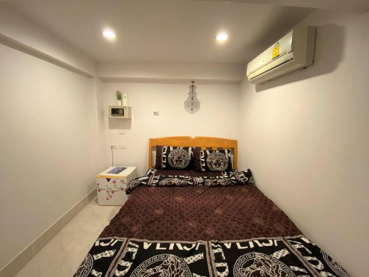 Som Guesthouse Patong Eksteriør billede