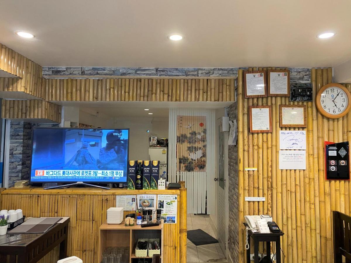 Som Guesthouse Patong Eksteriør billede