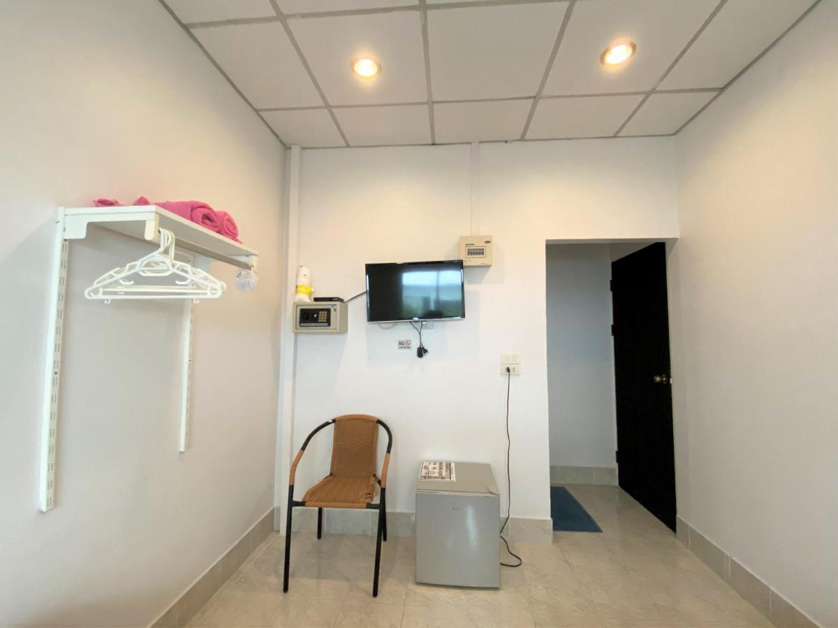 Som Guesthouse Patong Eksteriør billede